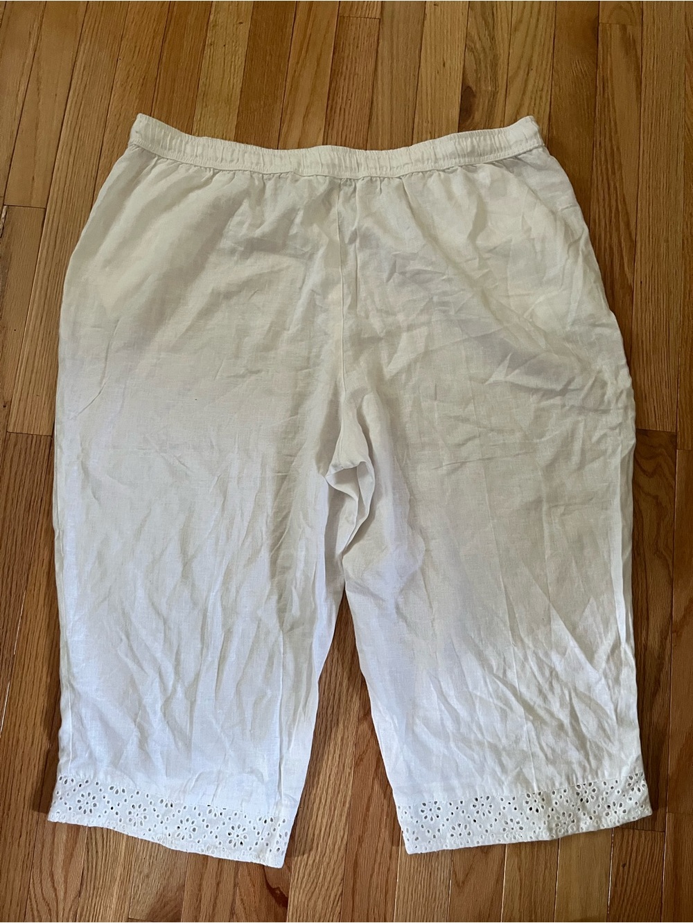 White Linen Eyelet Straight Leg Capri Pull On Pants 2X Coastal Resort Beach - Picture 8 of 9